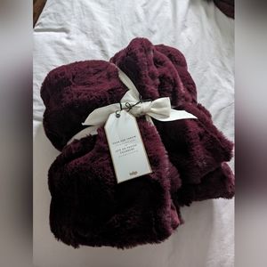 💜 Faux Fur Throw (Purple)